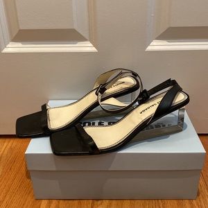 Gorgeous Nicole Saldaña sandals with Lucite heel. Size 39, worn 1 time.